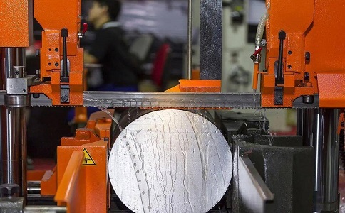 前锋立式金属带锯床切削出现跑带故障解决方法！